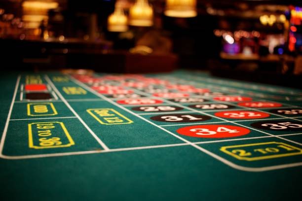 linktogel Bandar Ceme live dealer table on mobile phone screen